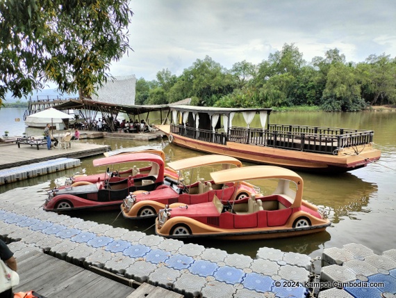 Phum Kampot  in Kampot, Cambodia.  Meraki and Devi Kampot.