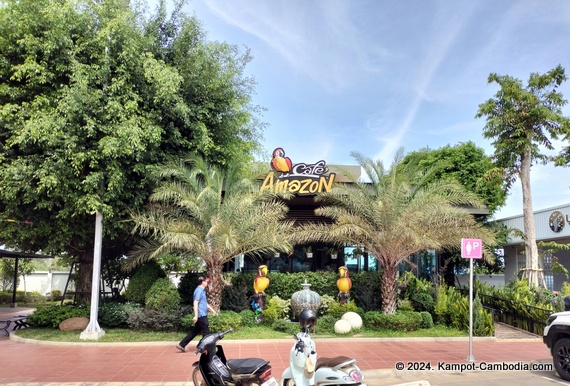 cafe amazon at the ptt gas staion on the way to Phnom Penh from kampot