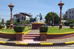 kampot-salt-workers-roundabout-3