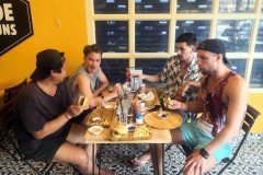 burger-bar-kampot-8