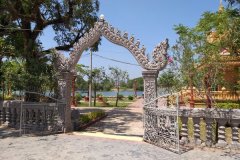 fish-island-wat-kampot-13