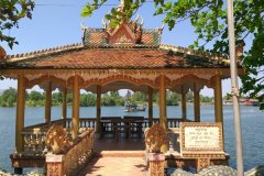 fish-island-wat-kampot-25