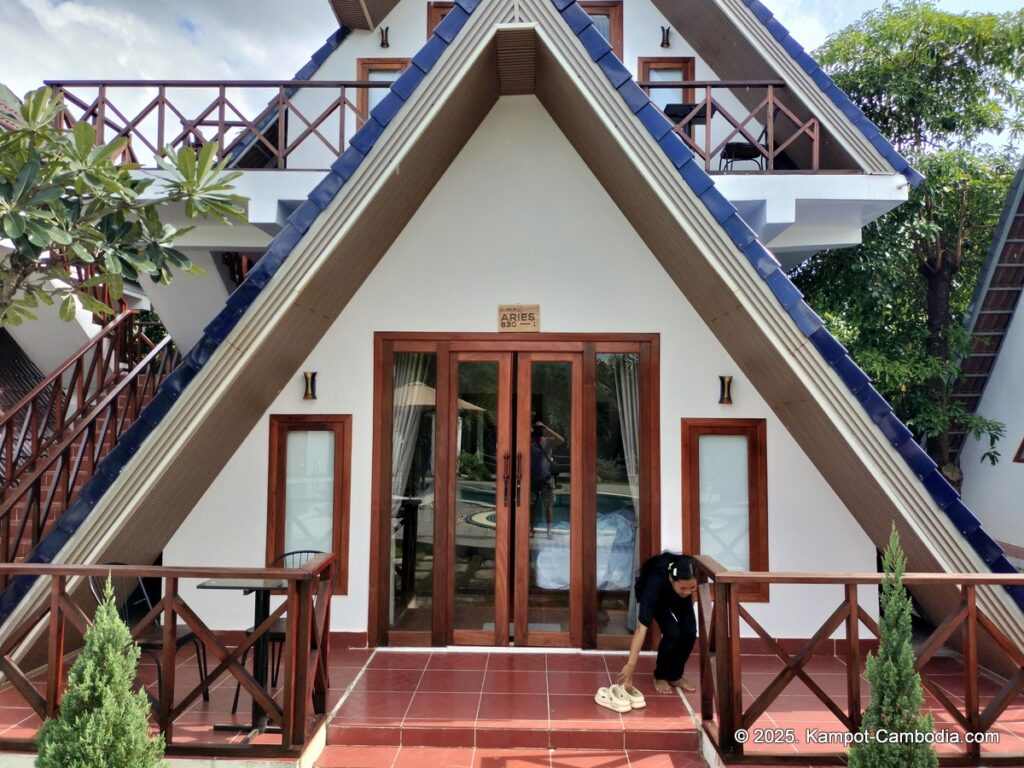 zodiac bungalows in kampot, cambodia