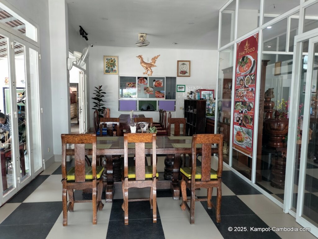 little pattaya thai restaurant in kampot cambodia