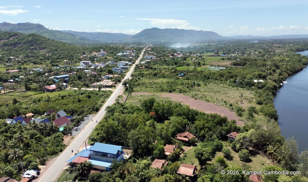 castle bayview hotel in kampot cambodia