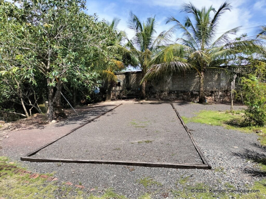 komsan resort on fish island in kampot, cambodia