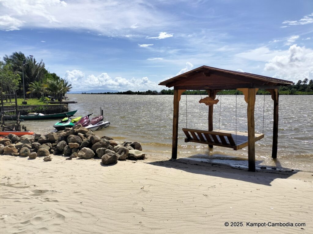 komsan resort on fish island in kampot, cambodia