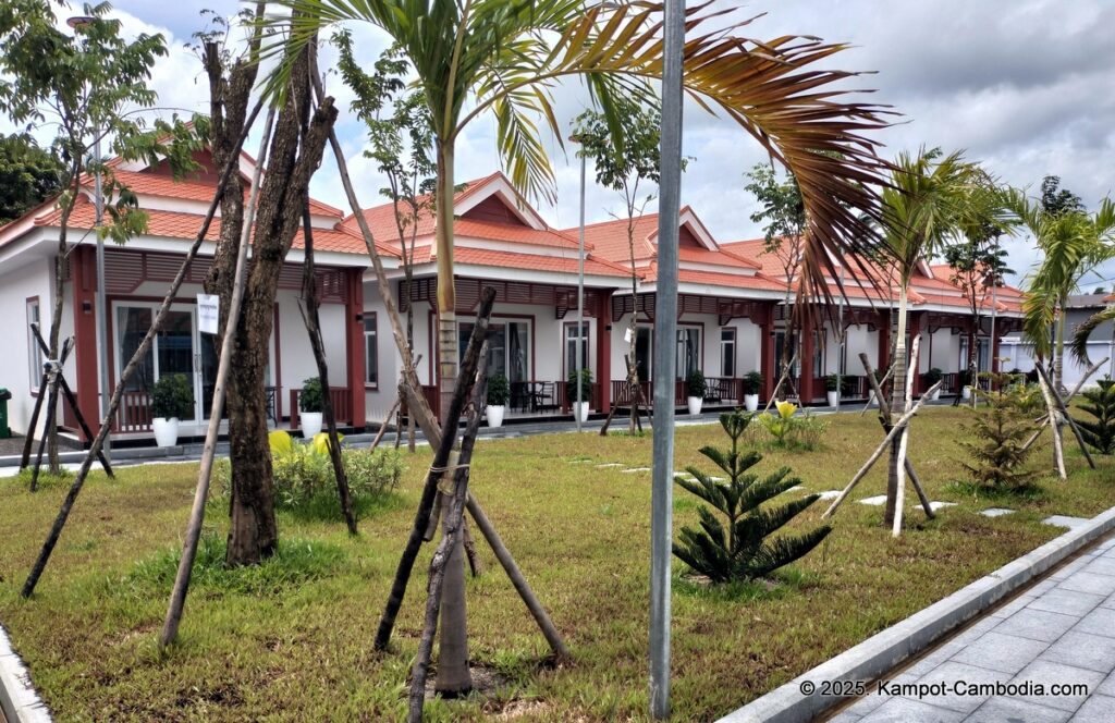 nary resort in kampot cambodia