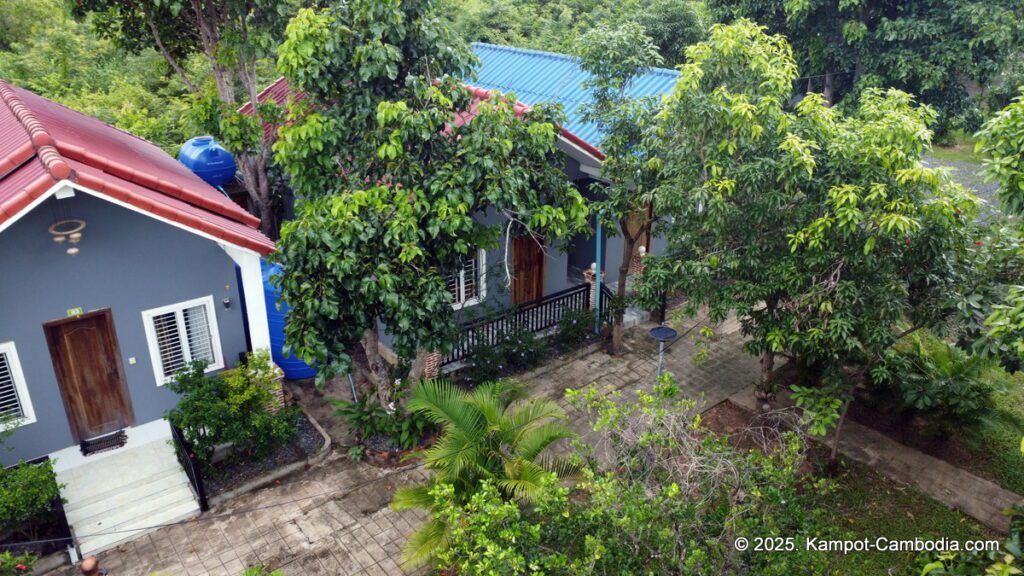 Tee Jay's Bed and breakfast in kampot cambodia