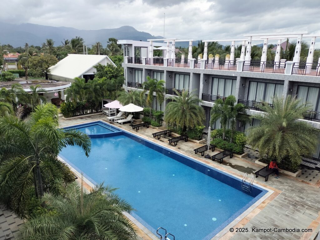 golden crab boutique in kampot cambodia