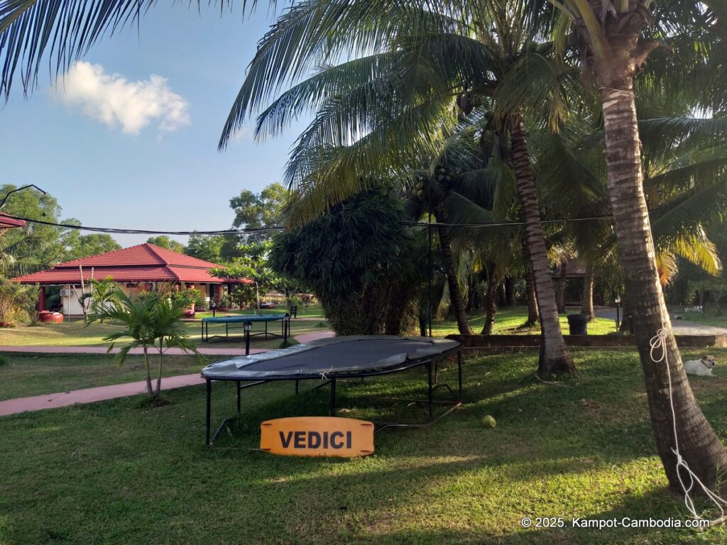 villa vedici in kampot cambodia