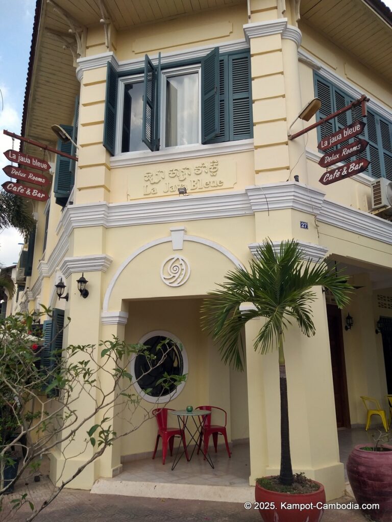 la java bleue hotel in kampot, cambodia