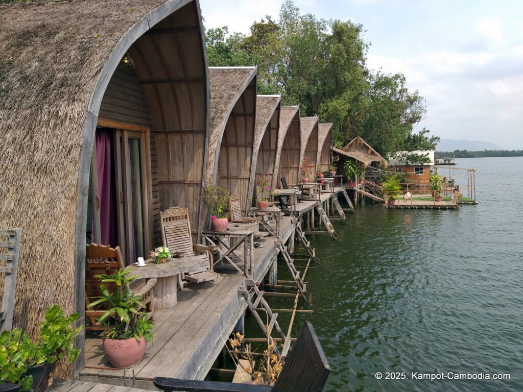 bamboo bungalows in kampot cambodia