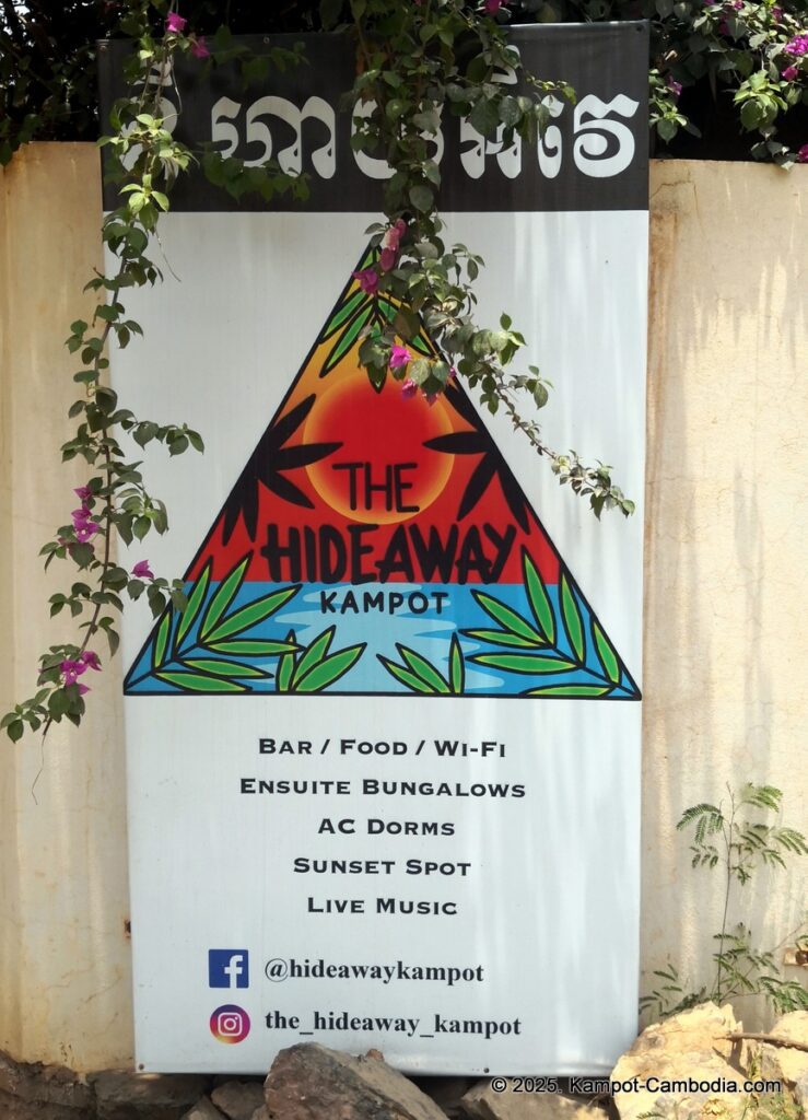 hideaway river rooms and restaurant in kampot cambodia