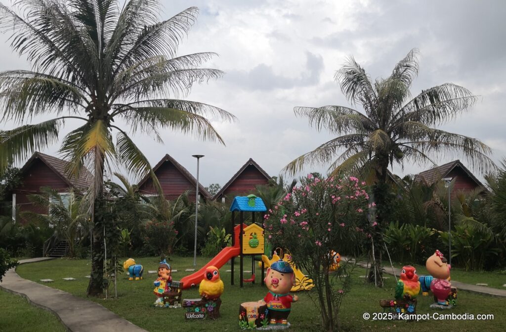 lodge moni essara in kampot cambodia