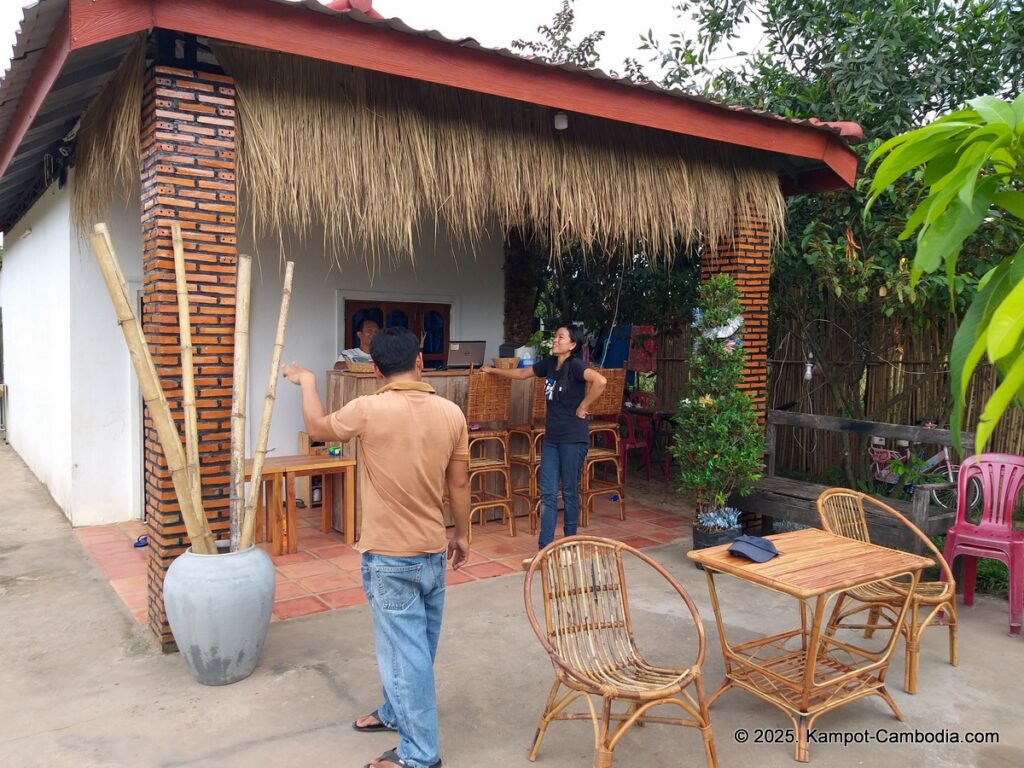 hidden oasis bungalows in kampot cambodia