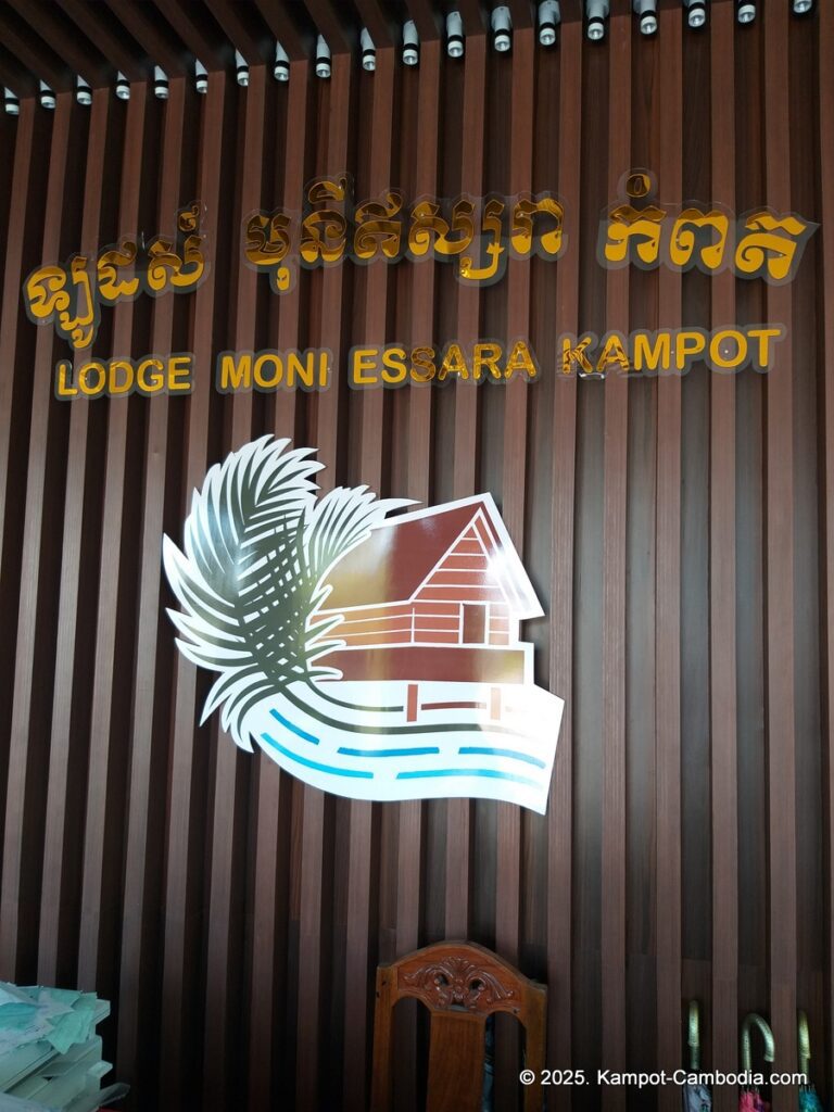 lodge moni essara in kampot cambodia