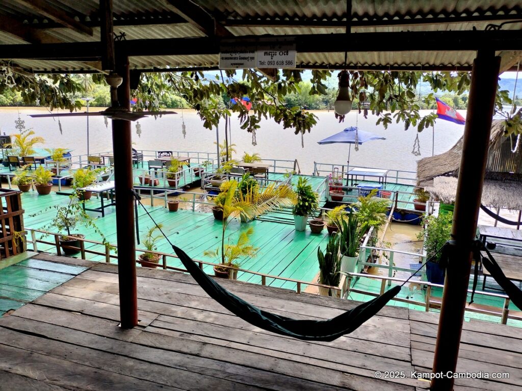 bopha Prey riverside guesthouse and kayaks in kampot cambodia