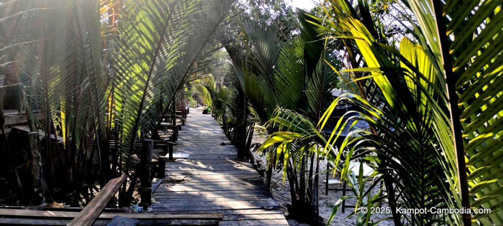 sloek chak bungalows in kampot cambodia