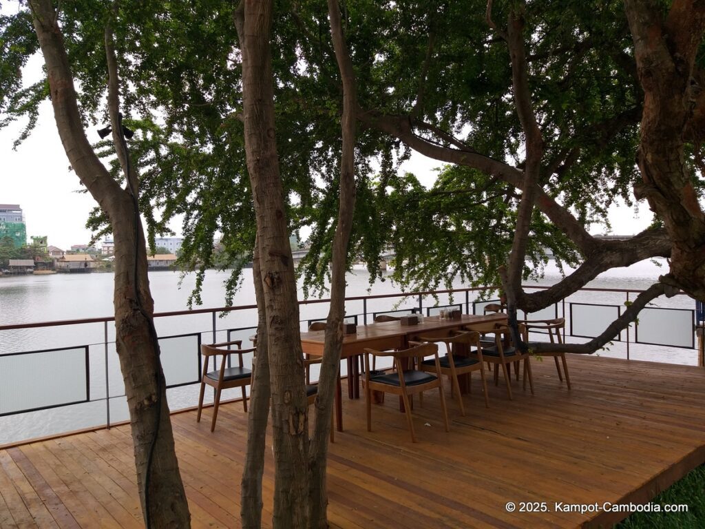 the b resort in kampot cambodia