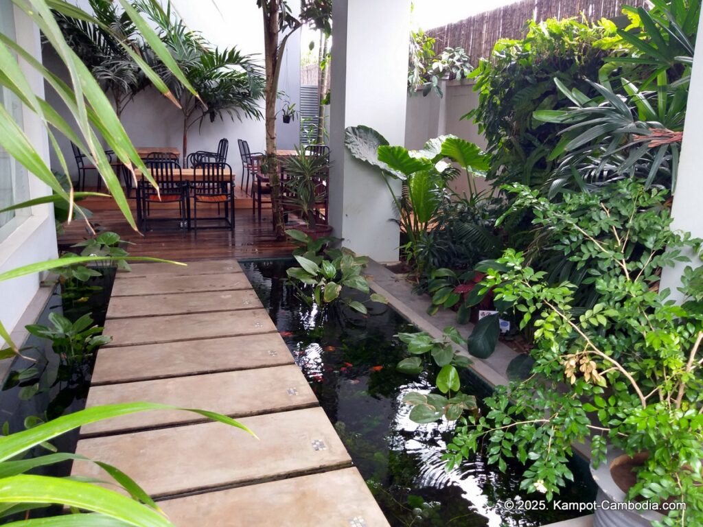 hotel 5. s in kampot cambodia