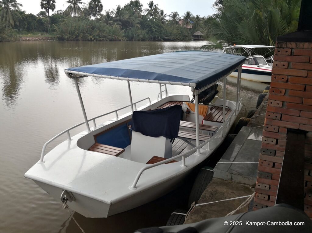 lodge moni essara in kampot cambodia