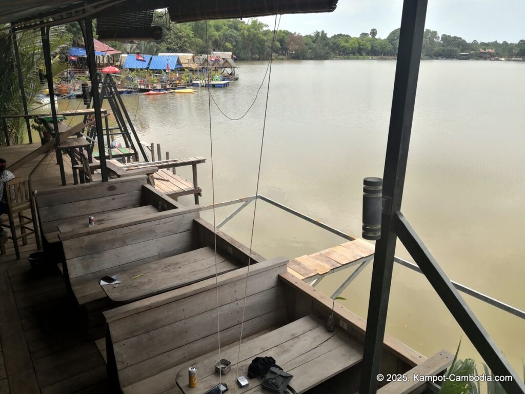 hideaway river rooms and restaurant in kampot cambodia