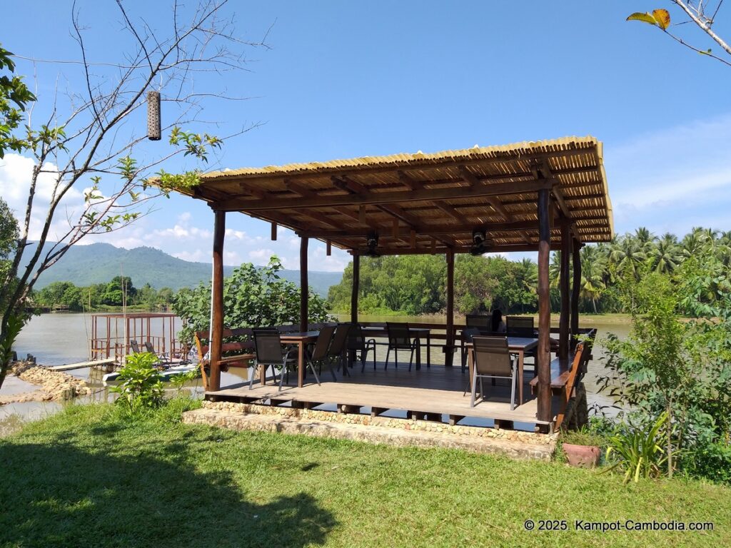 champa lodge in kampot cambodia