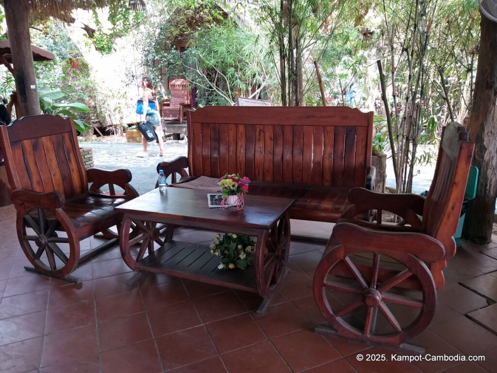 bamboo bungalows in kampot cambodia