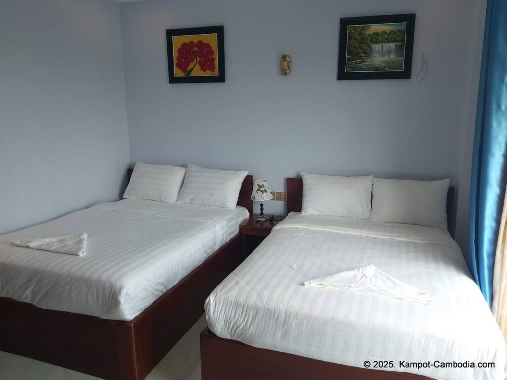 heng heng guesthouse and apartments in kampot cambodia