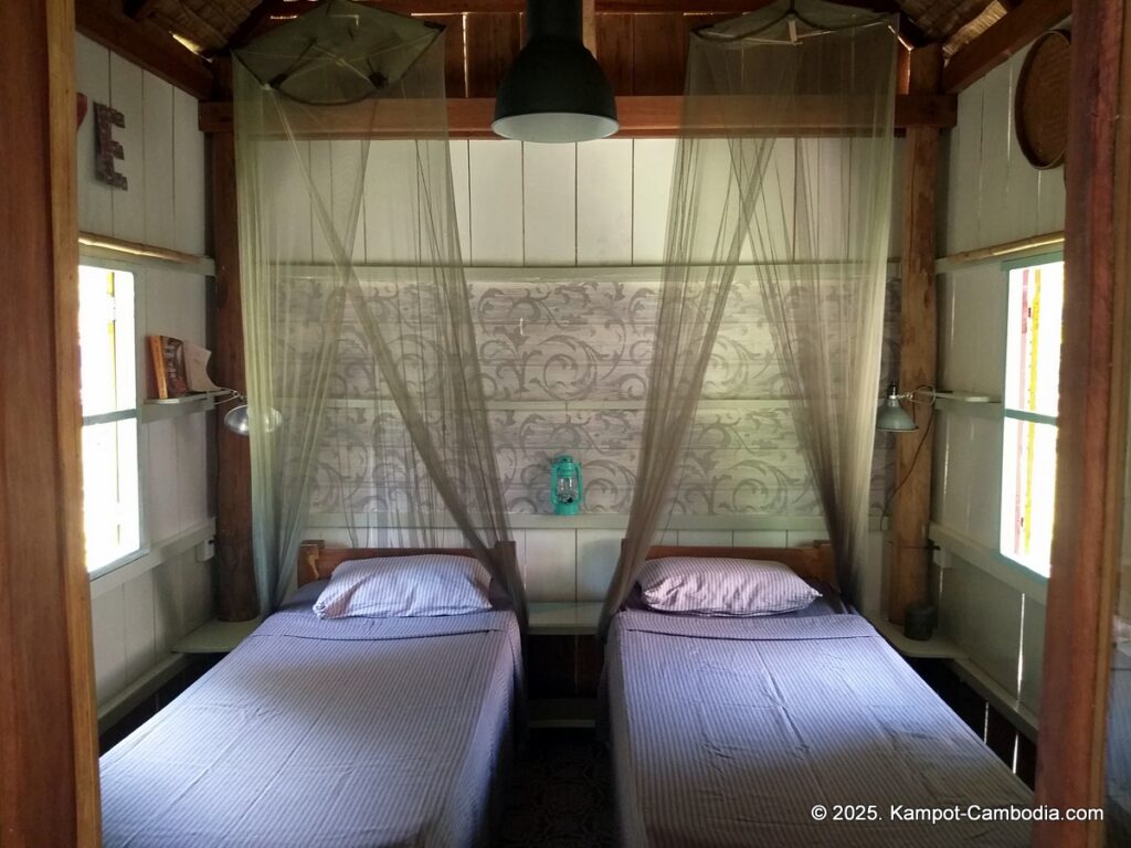 retro kampot guesthouse in cambodia