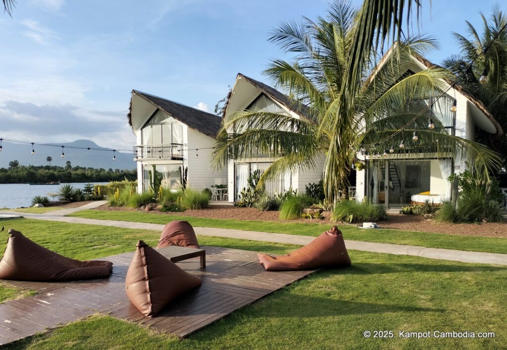 samot on fish island, kampot, cambodia