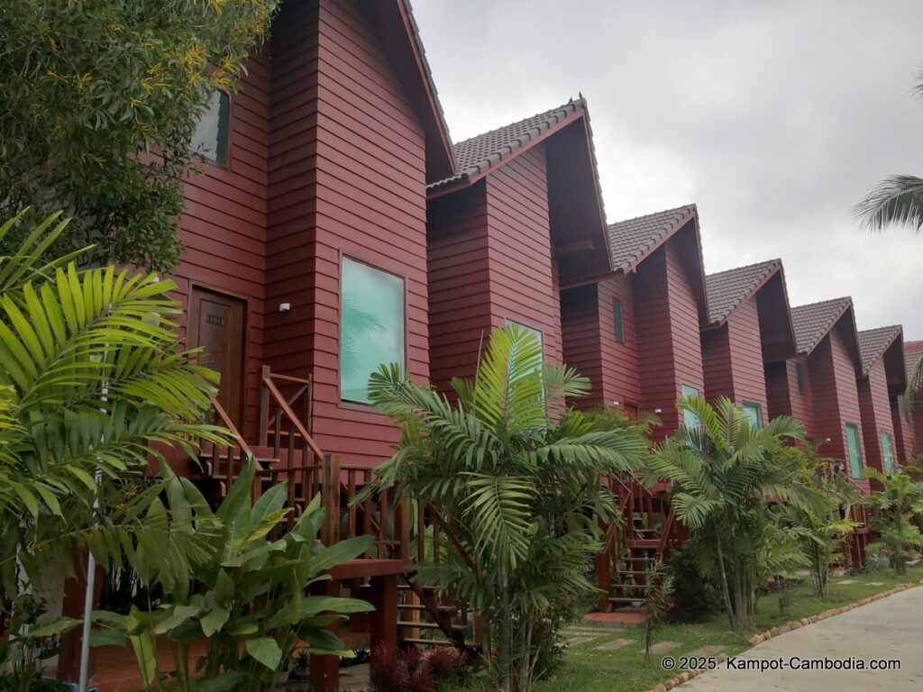 lodge moni essara in kampot cambodia