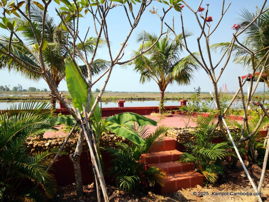 Kampheak Roath Treuy Koh Bungalows in kampot cambodia fish island