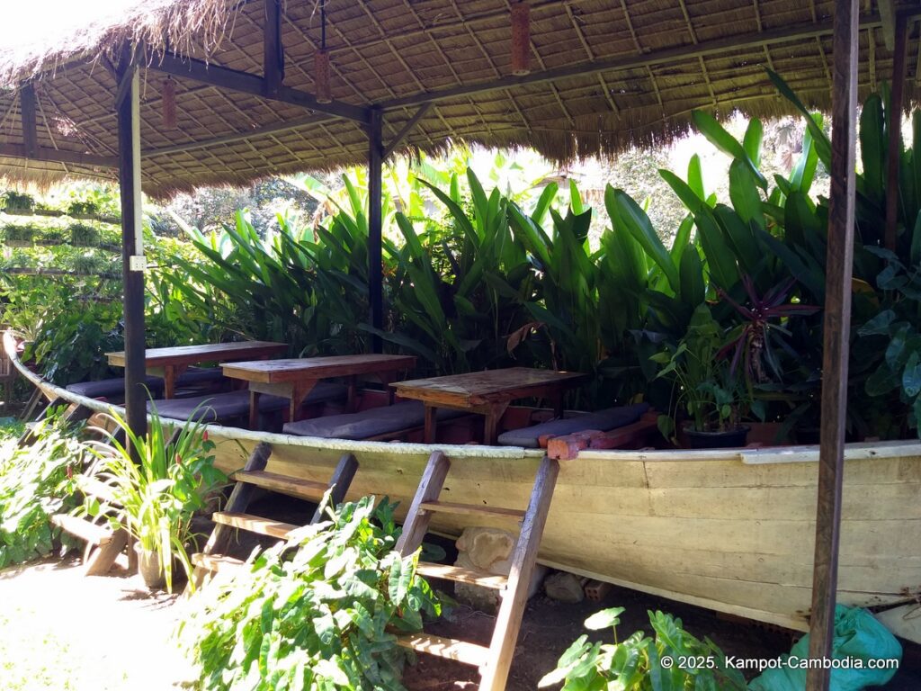 champa lodge in kampot cambodia