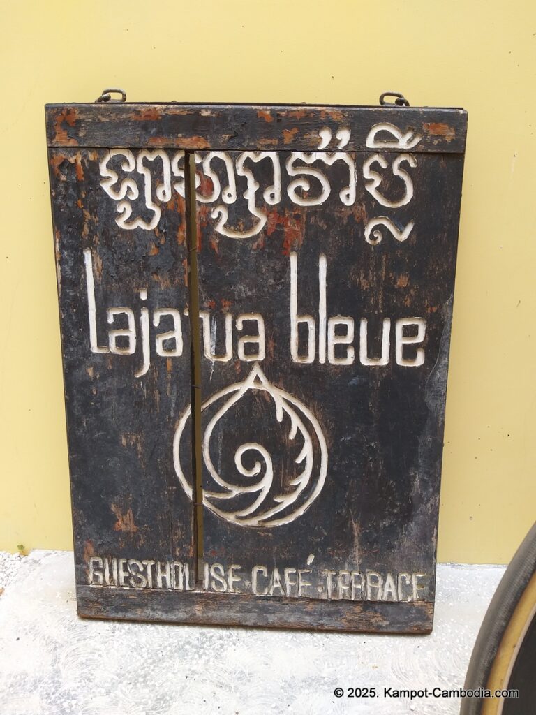 la java bleue hotel in kampot, cambodia