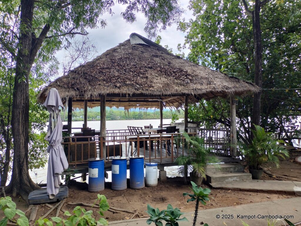 Welcome to Les Manguiers, Mango Tree Hotel Resort in kampot cambodia