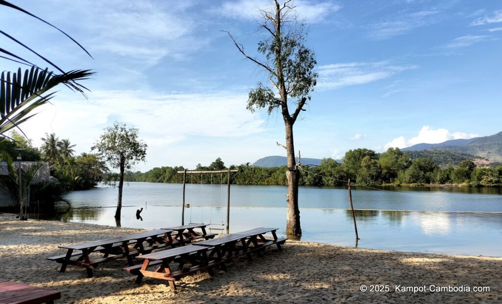 sloek chak bungalows in kampot cambodia