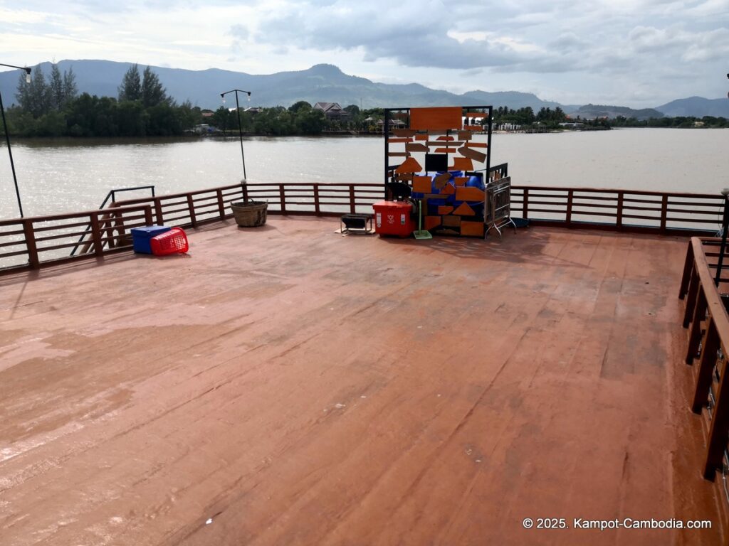 lomhai kampot on fish island in cambodia