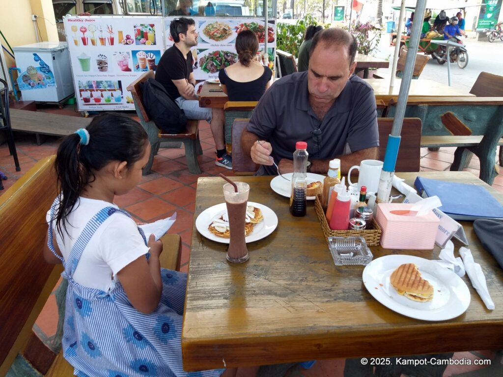 kampot pie and ice cream in kampot cambodia