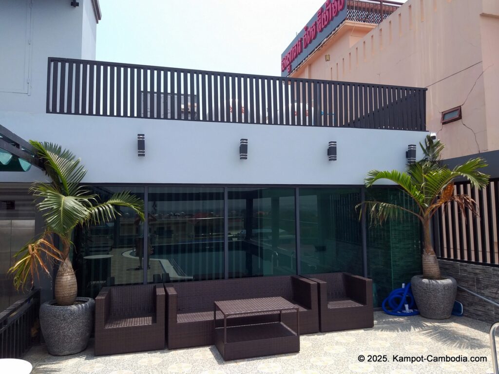 kampot diamond hotel in cambodia