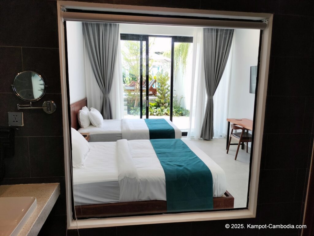 emerald residence in kampot cambodia