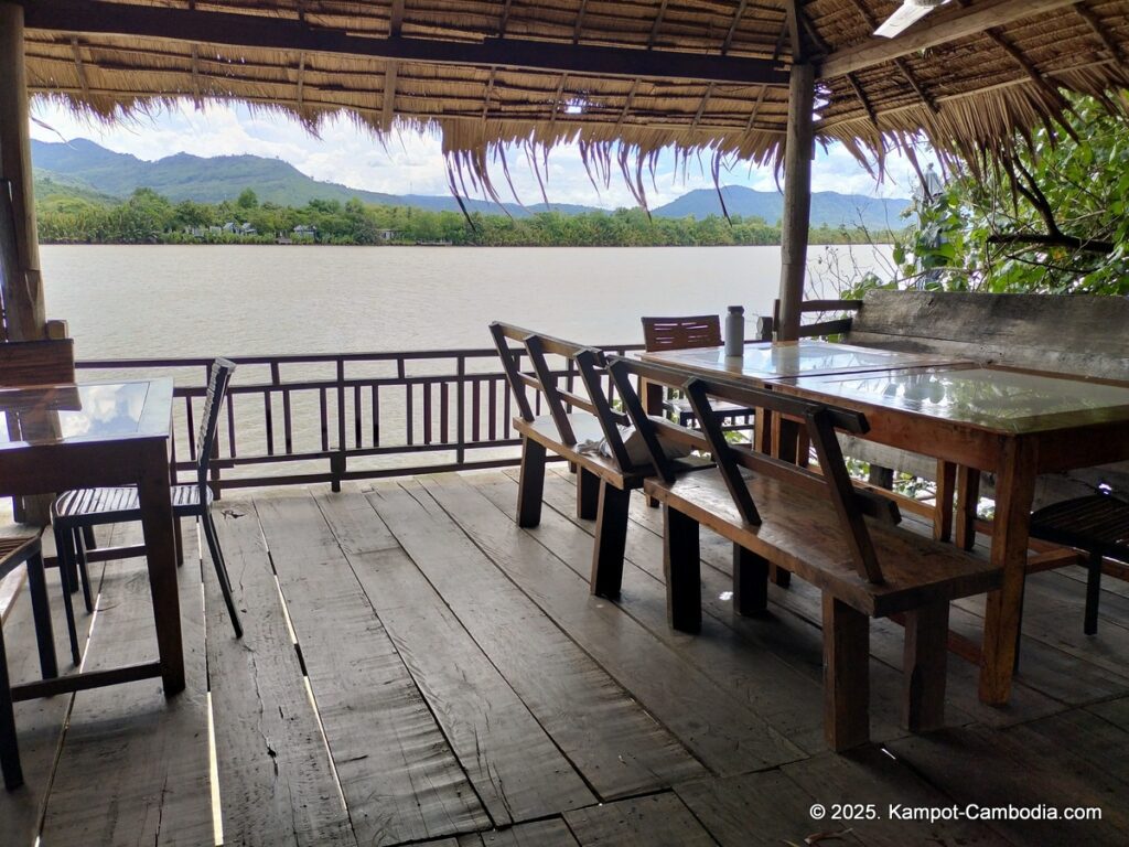 Welcome to Les Manguiers, Mango Tree Hotel Resort in kampot cambodia