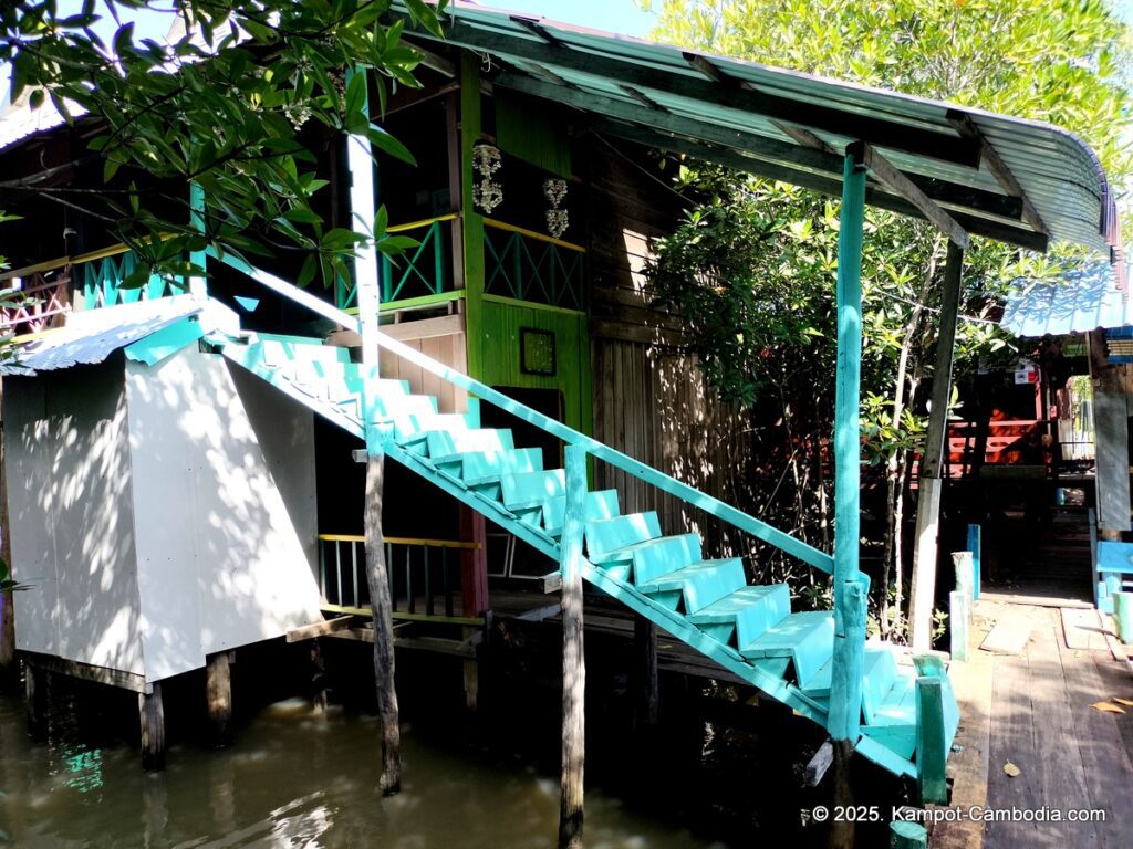 Trapeang Sangkae mangrove in kampot cambodia. boats and rooms.