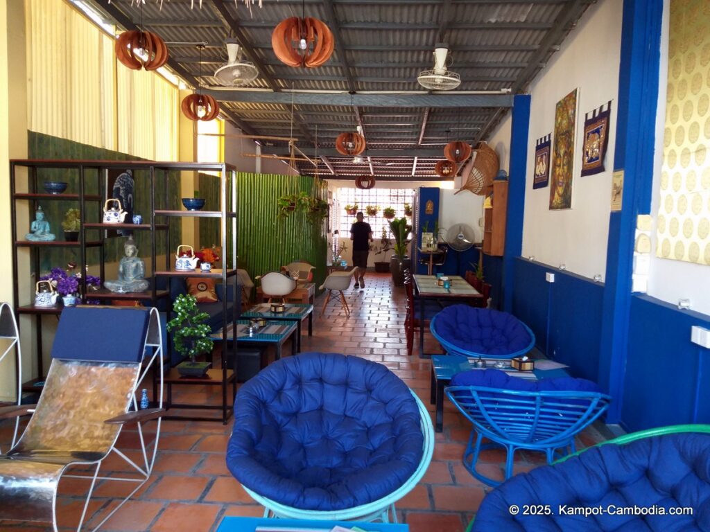 douceurs de kampot in cambodia. cafe and restaurant and bakery