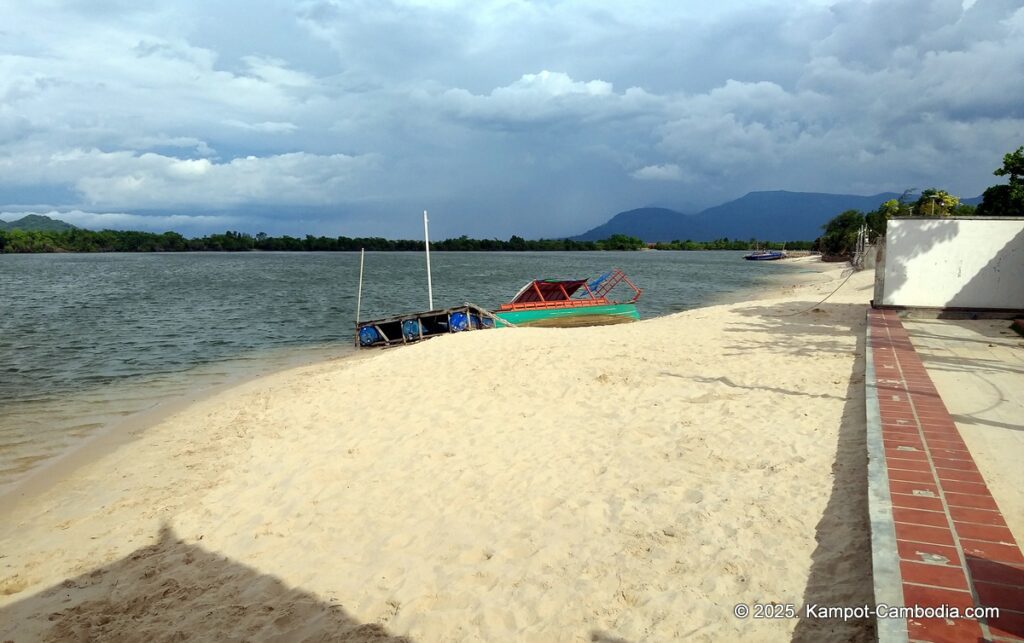 romchang kampot boutique in cambodia