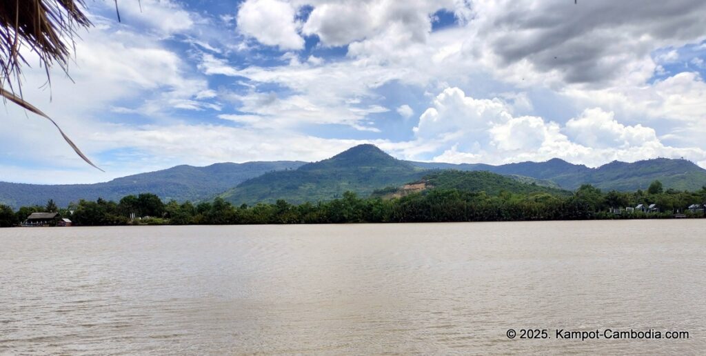 Welcome to Les Manguiers, Mango Tree Hotel Resort in kampot cambodia