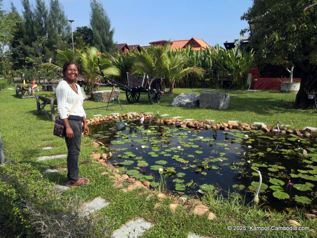 lodge moni essara in kampot cambodia