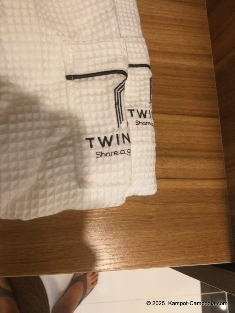 twin hotel in kampot cambodia