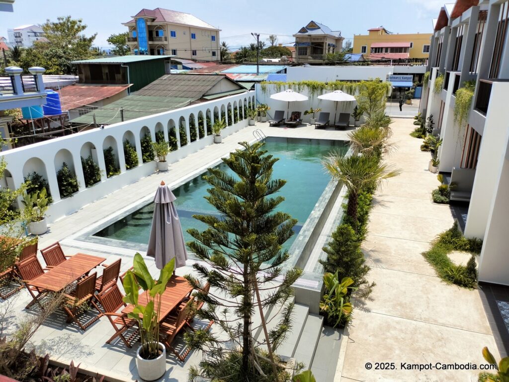 emerald residence in kampot cambodia